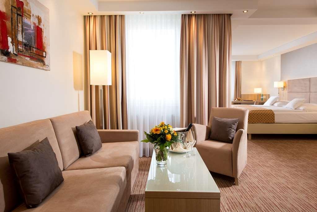 Best Western Hotel Brunnenhof Weibersbrunn Værelse billede