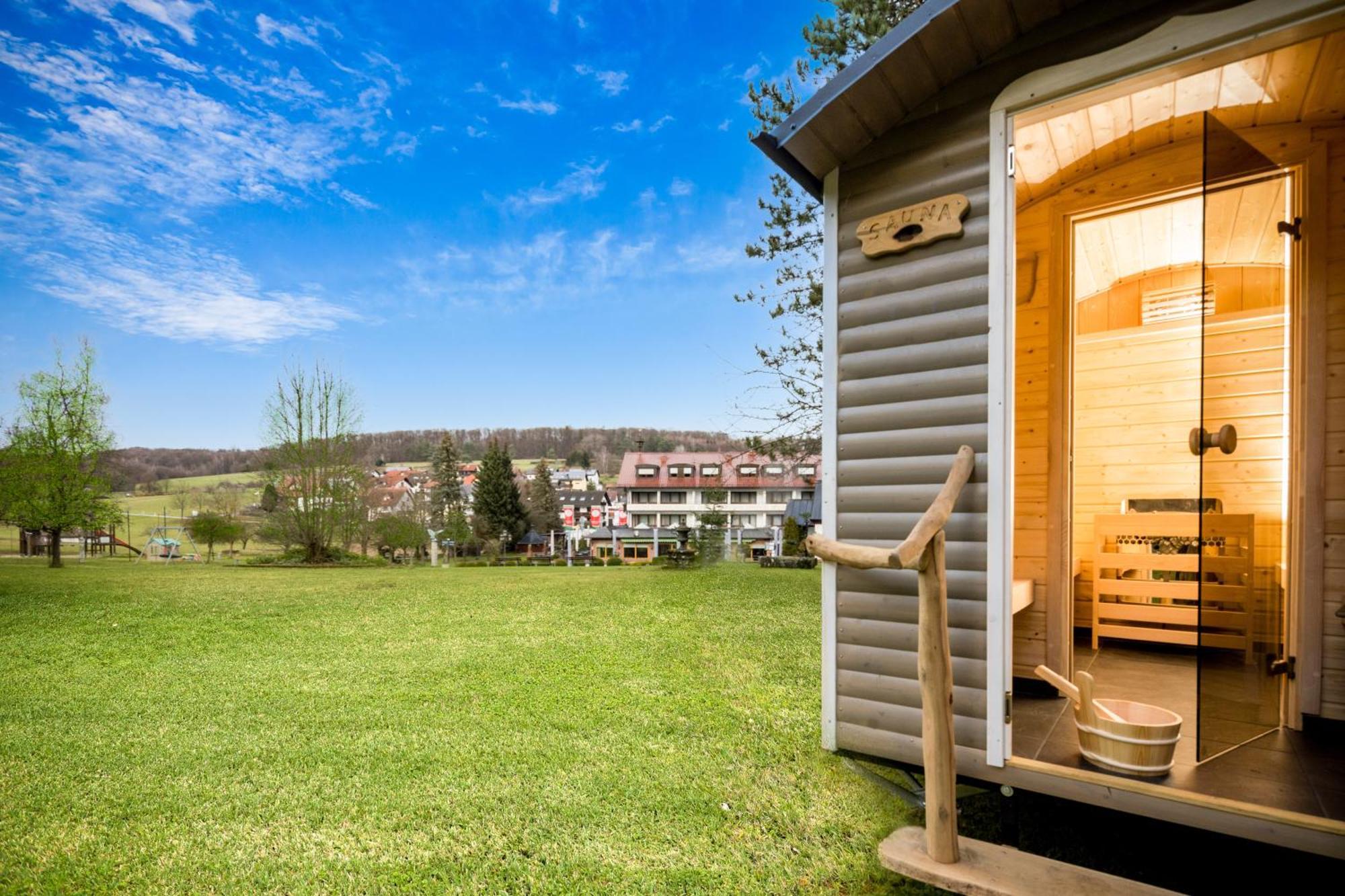 Best Western Hotel Brunnenhof Weibersbrunn Eksteriør billede