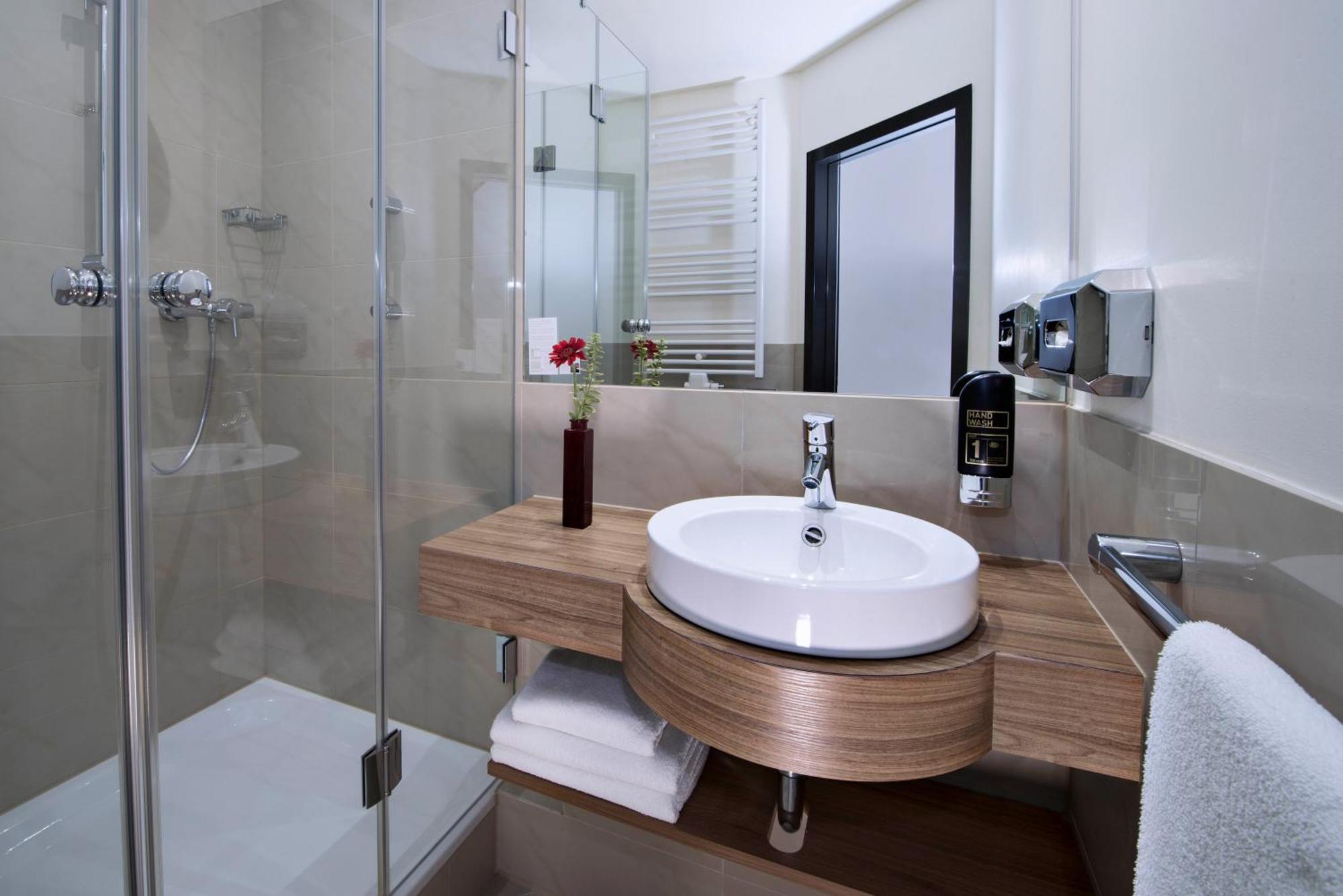 Best Western Hotel Brunnenhof Weibersbrunn Eksteriør billede