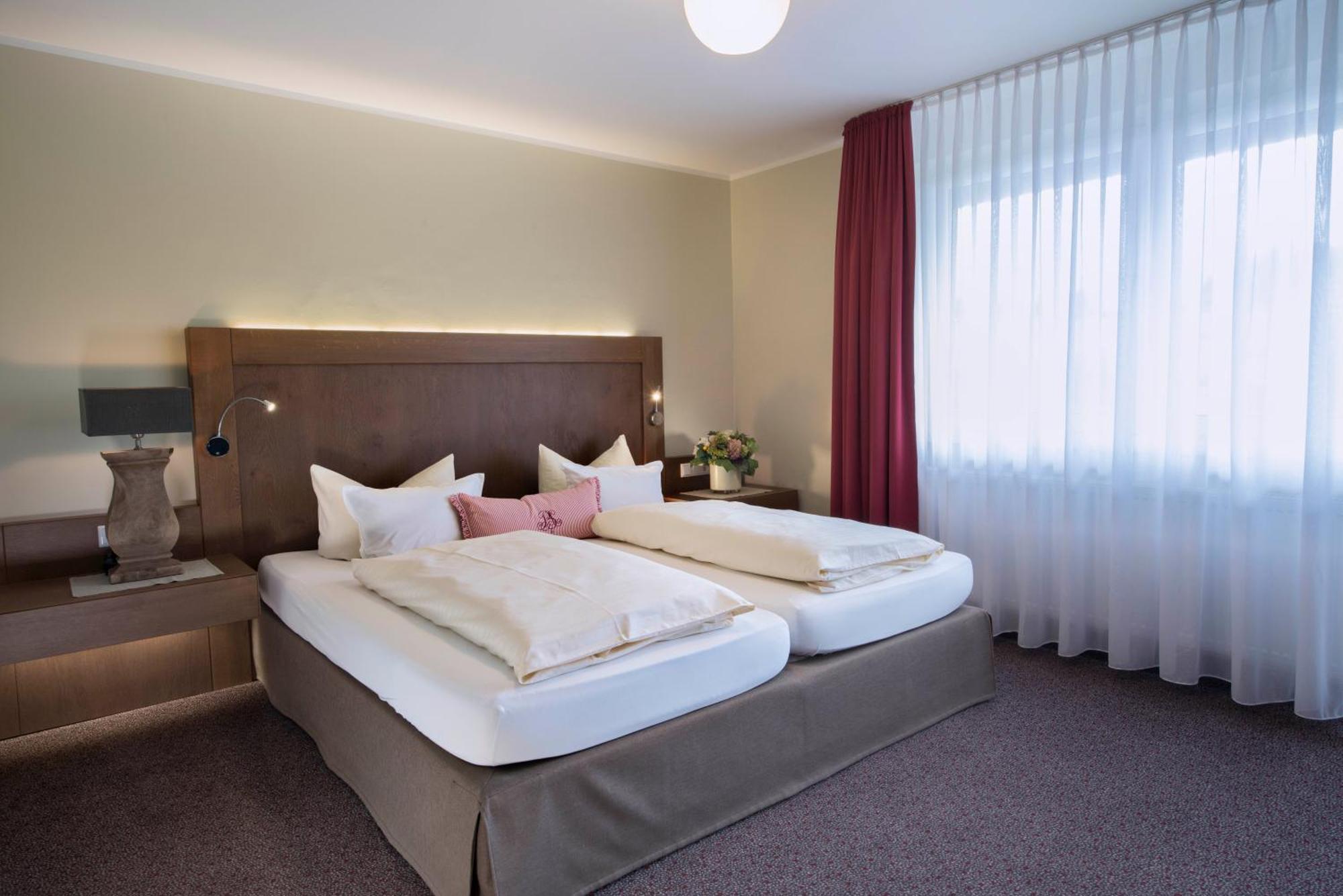 Best Western Hotel Brunnenhof Weibersbrunn Eksteriør billede