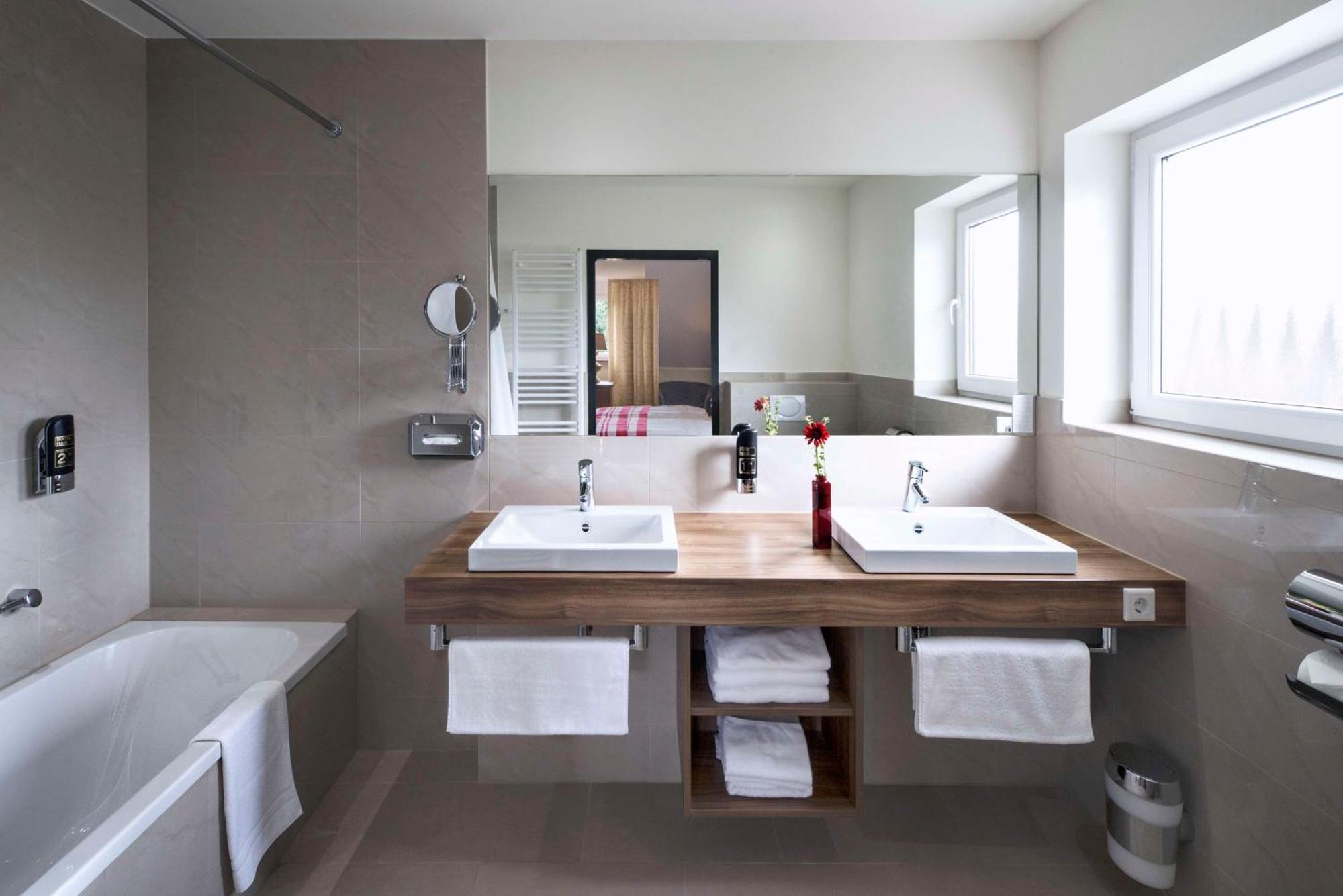Best Western Hotel Brunnenhof Weibersbrunn Eksteriør billede