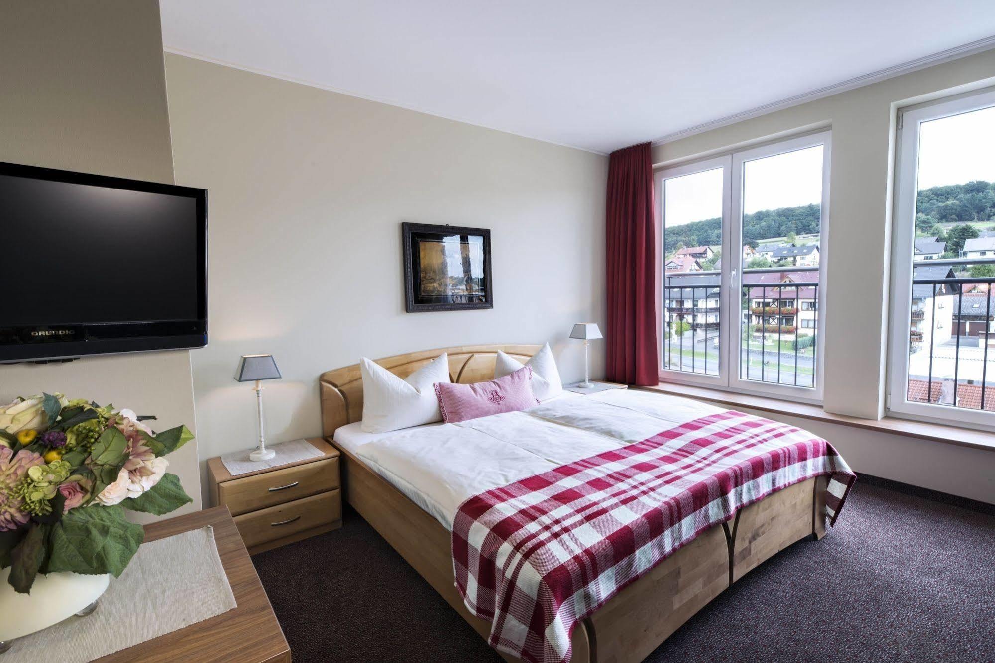Best Western Hotel Brunnenhof Weibersbrunn Eksteriør billede